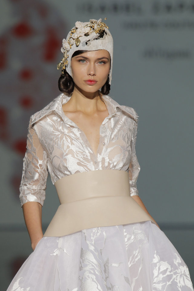 Isabel Zapardiez at Barcelona Bridal Week 2017__44