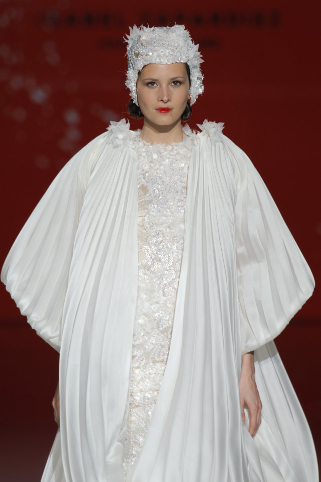 Isabel Zapardiez at Barcelona Bridal Week 2017__48