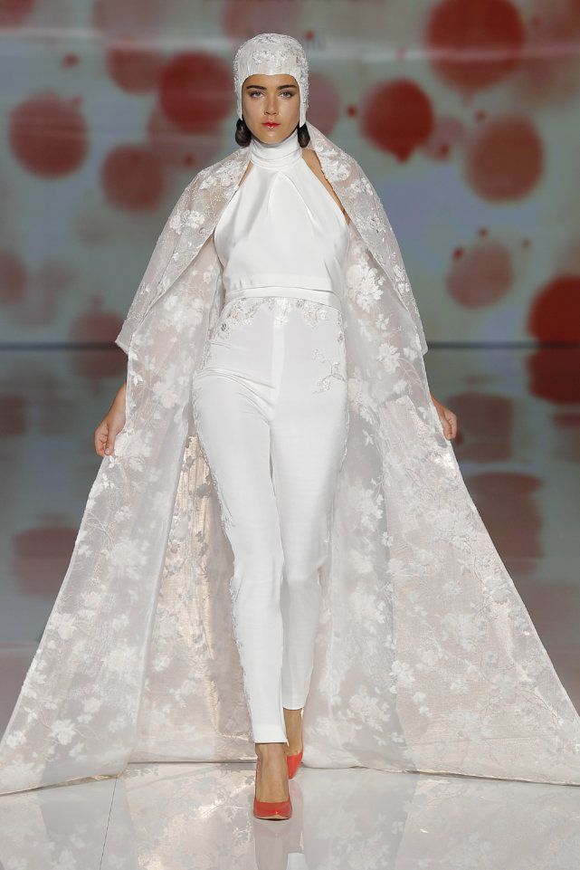 Isabel Zapardiez at Barcelona Bridal Week 2017__51