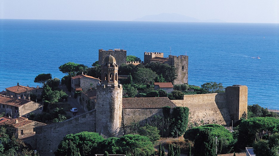 ideas, travel, lifestyle, be-inspired - 8 Breathtaking Italy Seaside Town For Your Destination Wedding Photography