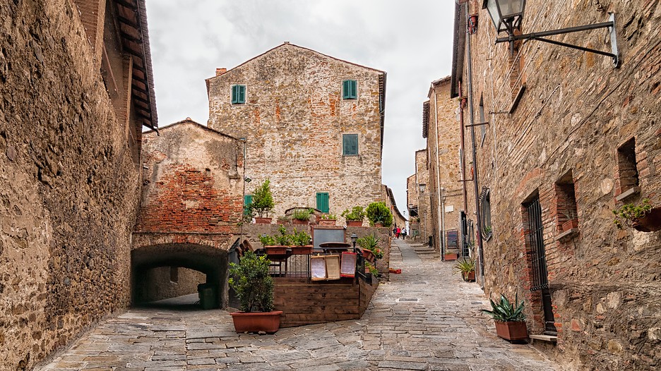 ideas, travel, lifestyle, be-inspired - 8 Breathtaking Italy Seaside Town For Your Destination Wedding Photography