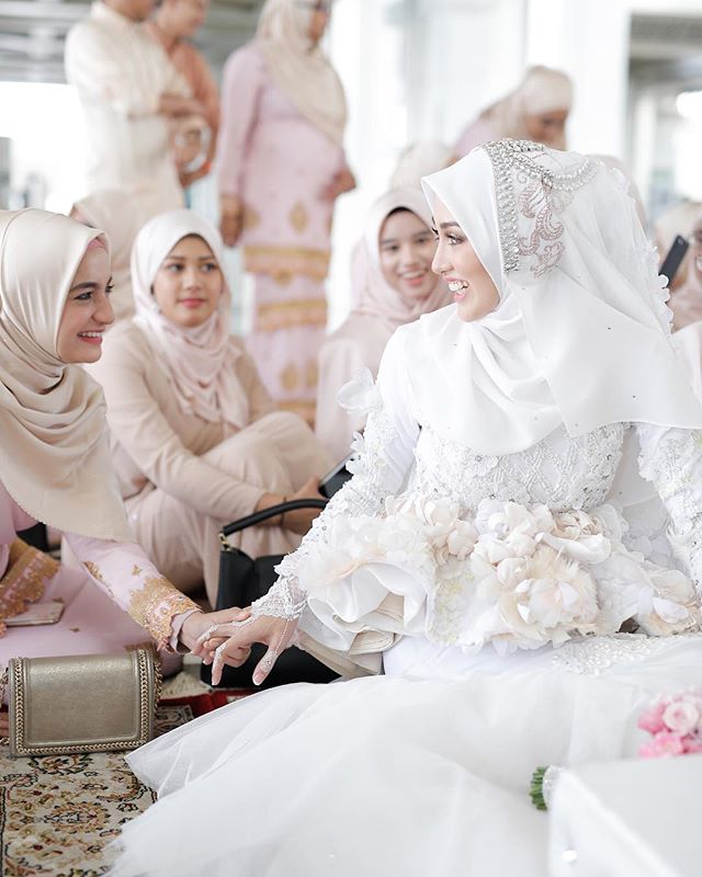 wedding, malaysia, celebrity - Hanis Arif &amp; Irshad Razali wed in Beautiful Pastel Wedding