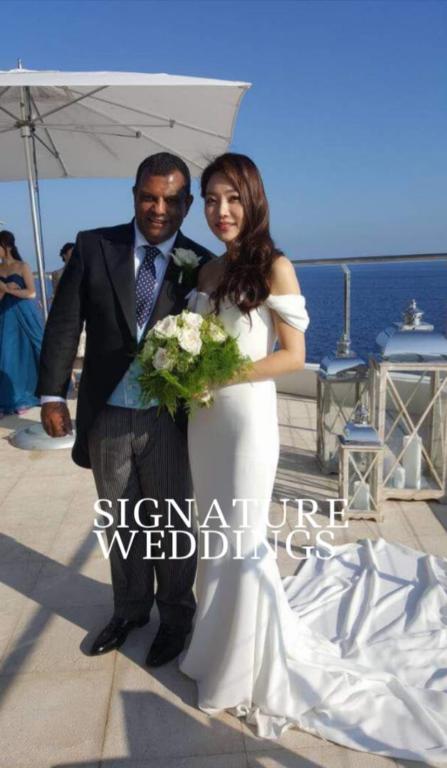 wedding, malaysia, celebrity - AirAsia Tycoon Tony Fernandes Marries Quietly in Côte d'Azur