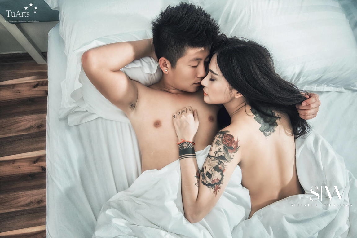 Couple Poses Bare in their Vietnam Pre-Wedding Photography and Its  Stunning!