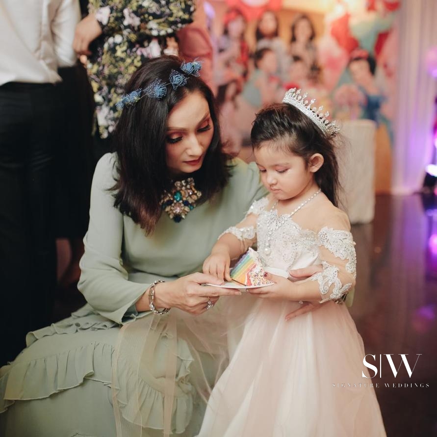 malaysia, celebrity - Rozita Che Wan Threw a Lavish Celebration for Her 3-Year-Old Aaisyah