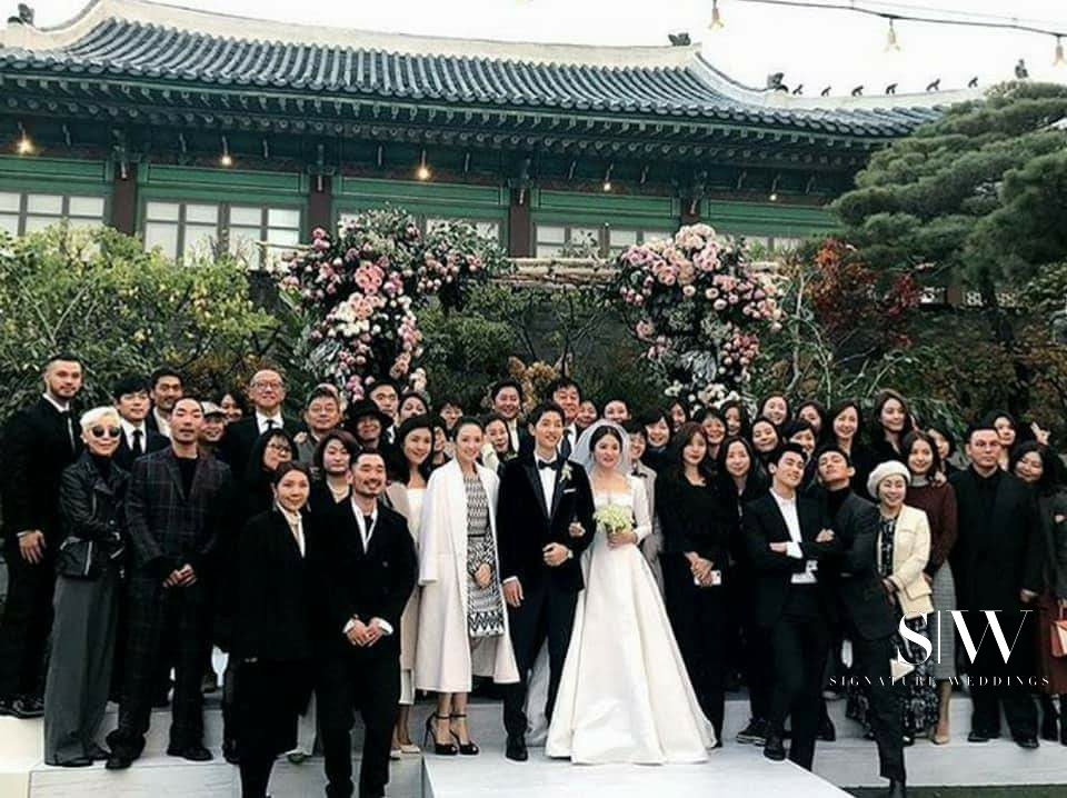 celebrity - Korean Celebrity Sweethearts Song Joong Ki and Song Hye Kyo Tie the Knot in Low-Key Ceremony