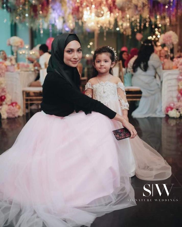 malaysia, celebrity - Rozita Che Wan Threw a Lavish Celebration for Her 3-Year-Old Aaisyah