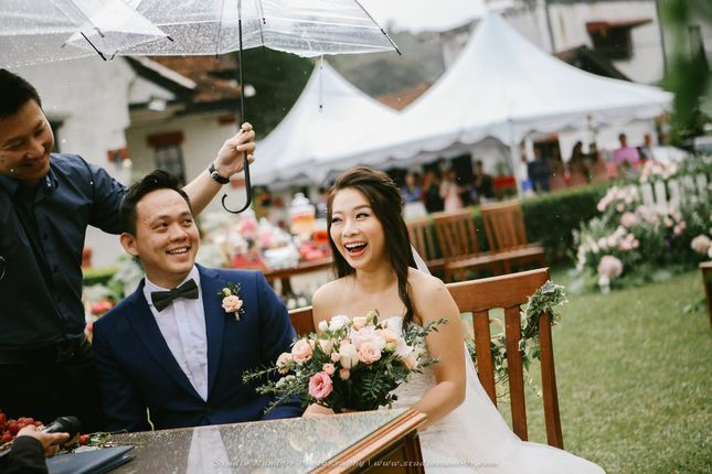 ideas, wedding, malaysia, featured, destination-weddings - Kevin and Veronica's rustic garden wedding at Jim Thompson Cottage