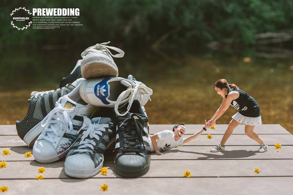 wedding-photography, thailand, global-wedding, featured, be-inspired - Thailand wedding photographer captures couple in microscopic size