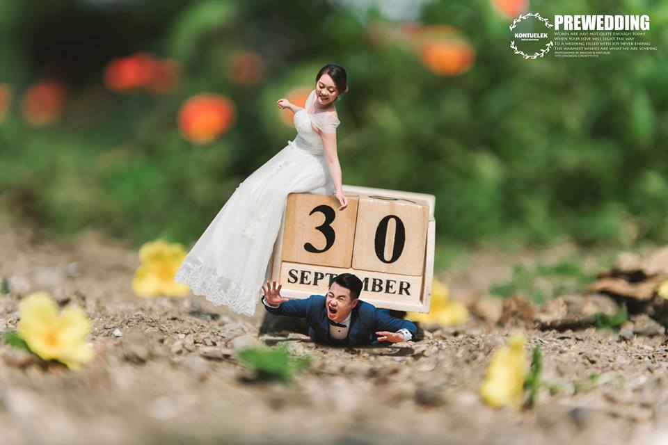 wedding-photography, thailand, global-wedding, featured, be-inspired - Thailand wedding photographer captures couple in microscopic size