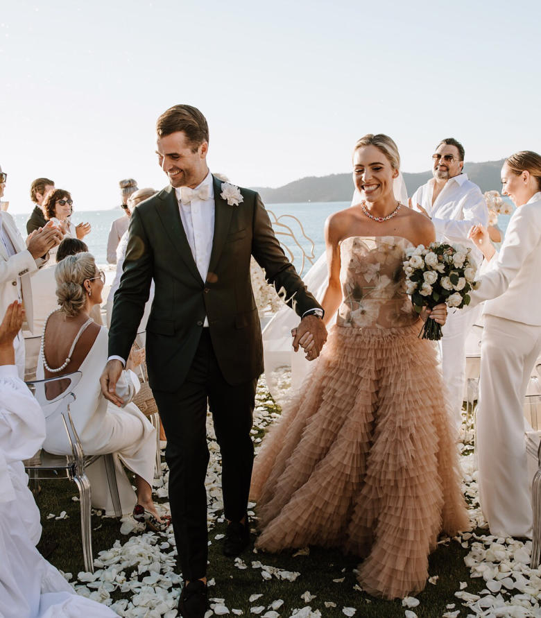 wedding, global-wedding, featured, destination-weddings - Deborah Symond Wedding at Qualia Resort is nothing short of perfection