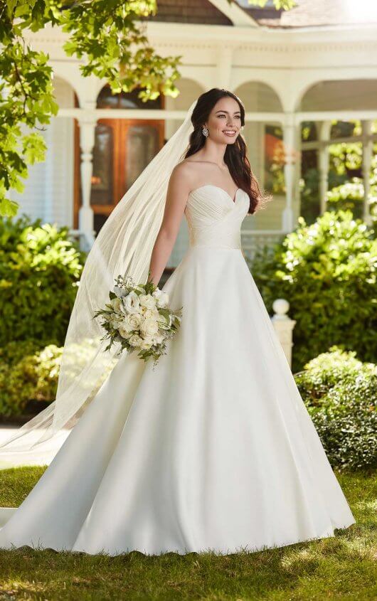 style-fashion, tips - What Brides Need to Know About Strapless Dresses