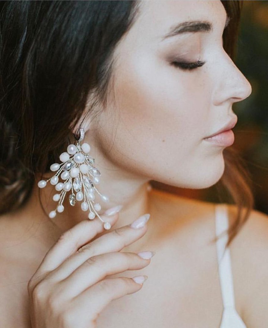 wedding, lookbook, etc - Glamorous Brides, You Would Need These 6 Accessories