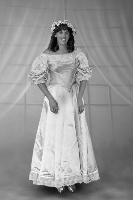 wedding-dresses, wedding, be-inspired - 11th Bride Donned a Special Heirloom Wedding Gown of 120 years. Speak of Vintage!