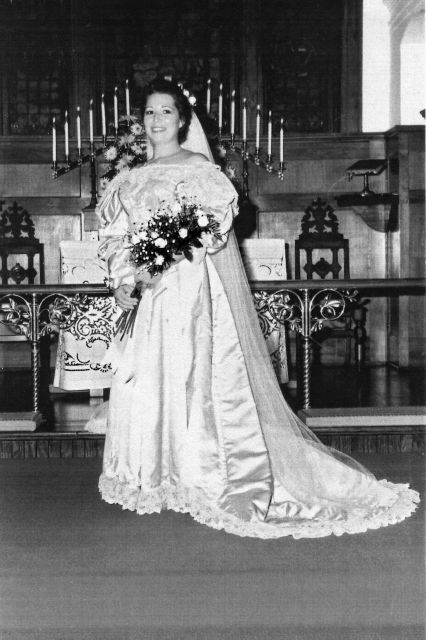 wedding-dresses, wedding, be-inspired - 11th Bride Donned a Special Heirloom Wedding Gown of 120 years. Speak of Vintage!