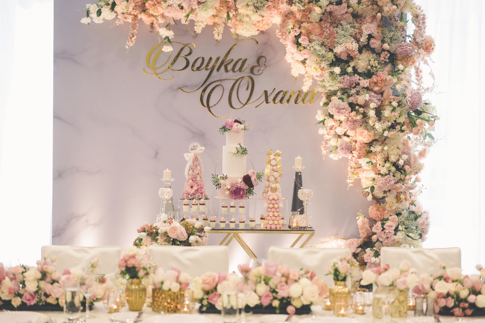 These Amazing Wedding Backdrops Makes Exceptional Wedding Receptions