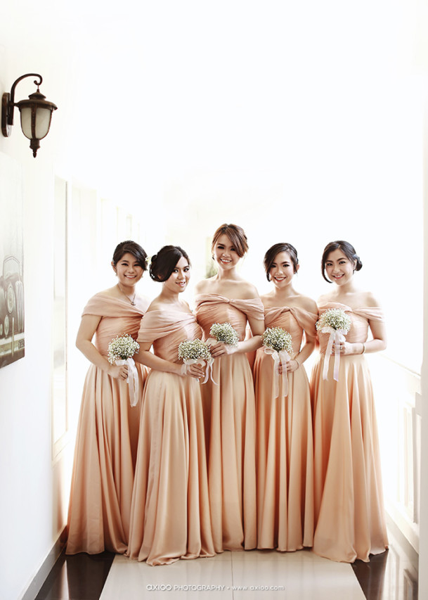 Pin by Olga on γλυκα  Flower costume, Allure bridesmaid dresses