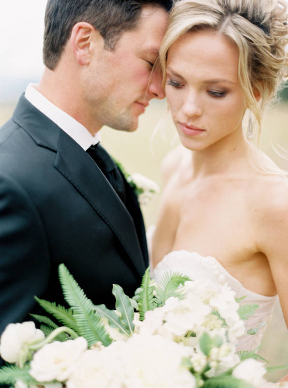 Morgan & Brandon Gorgeously Simple Minnesota Wedding wedding - Morgan & Brandon Gorgeously Simple Minnesota Wedding