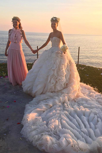 Giovanna Battaglia and Oscar Englebert's Lavish Wedding in Capri ideas, wedding, celebrity - Giovanna Battaglia and Oscar Englebert's Lavish Wedding in Capri