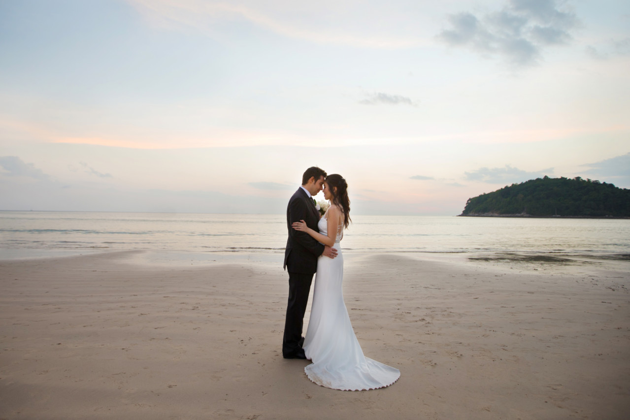 Yinan & Jose All-White Beachfront Wedding ideas, wedding, thailand, phuket - Yinan & Jose All-White Beachfront Wedding