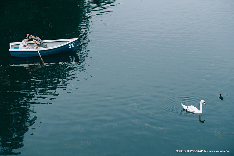 Rivano & Cicilia's London is Calling Pre-Wedding by Axioo engagement - Rivano & Cicilia's London is Calling Pre-Wedding by Axioo