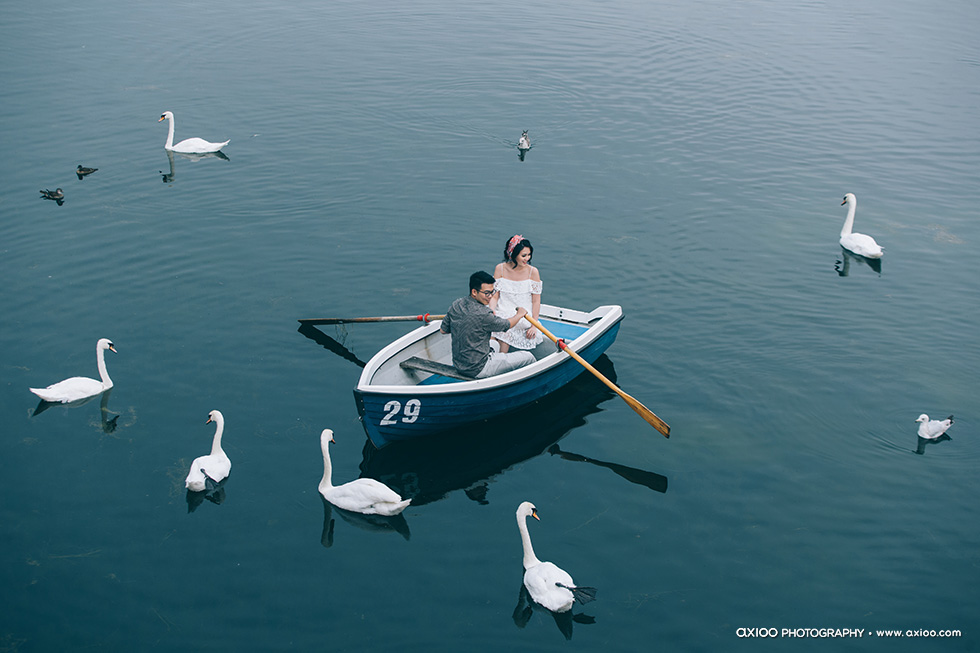 Rivano & Cicilia's London is Calling Pre-Wedding by Axioo engagement - Rivano & Cicilia's London is Calling Pre-Wedding by Axioo