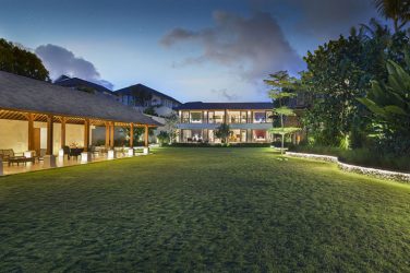 5-reasons-to-book-villa 5-reasons-to-book-villa