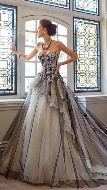 15 of the Most Beautiful Non-White Wedding Gowns