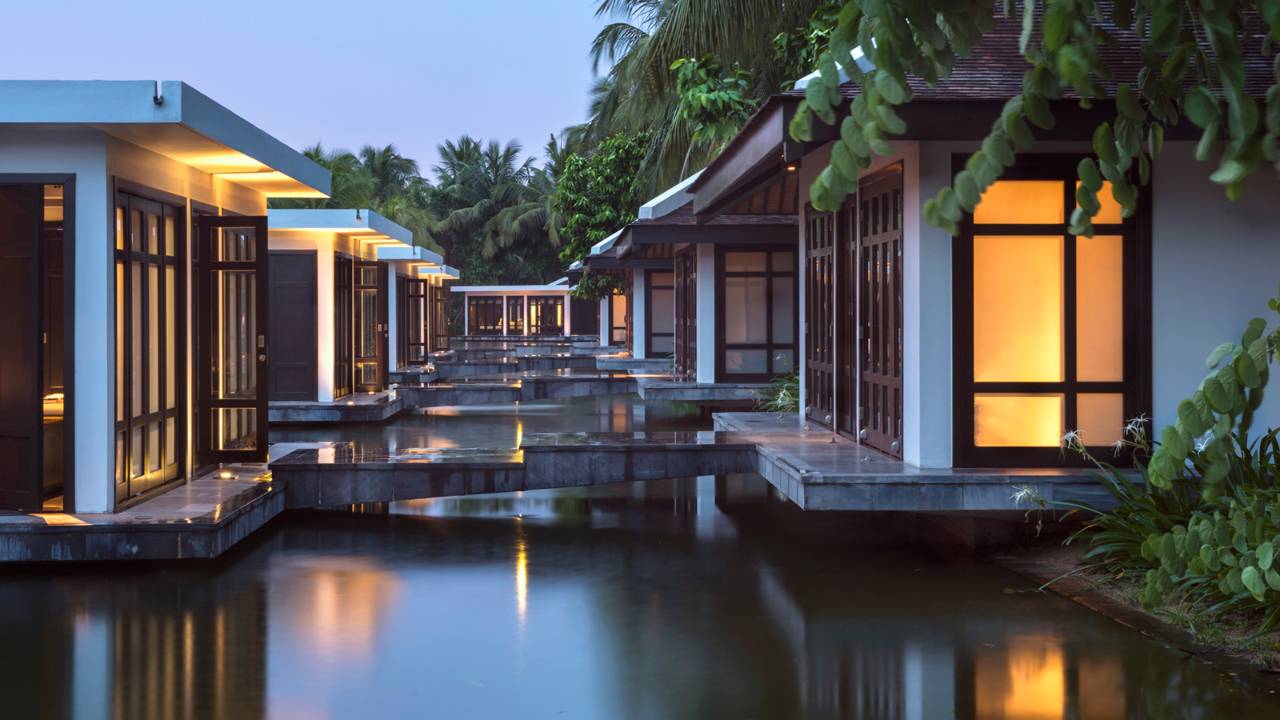 11 Luxury Honeymoon Resorts In Asia