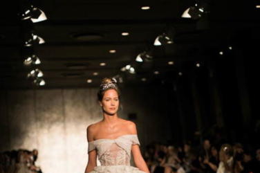 1 Sophie Kay Photography Inbal Dror Fall-Winter 2018 Bridal Collection New York Fashion Week (23) INBAL DROR Fall/Winter 2018 Bridal Collection—New York Fashion Week