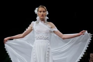 NAEEM KHAN Fall 2018 Bridal Collection—New York Fashion Week wedding-dresses, style-fashion, lookbook - NAEEM KHAN Fall 2018 Bridal Collection—New York Fashion Week