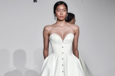 Justin Alexander Fall 2018 Bridal Collection New York Fashion Week 06 JUSTIN ALEXANDER Fall 2018 Bridal Collection—New York Fashion Week